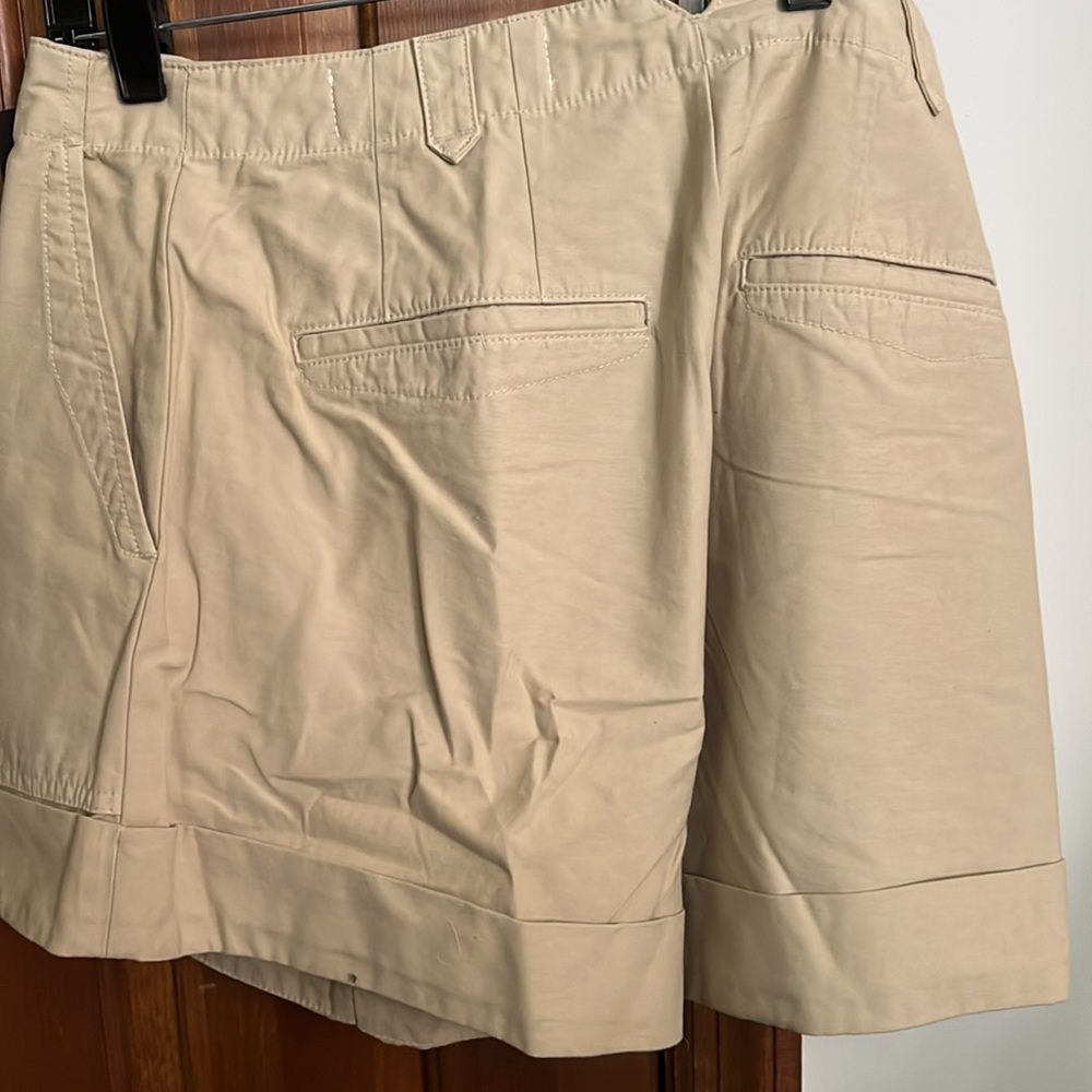 Shorts - Picture 4 of 4